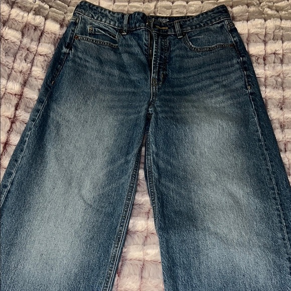 Old Navy Blue Flare Wide Leg Jeans Timeless Style - Picture 1 of 16